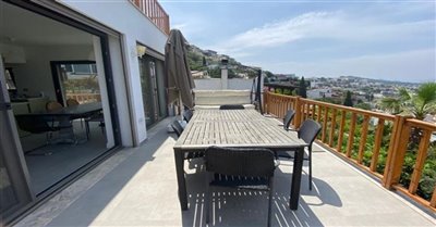 detached-villa-with-sea-views-on-secure-compl