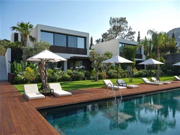 22-exclusive-residence-villas-with-sea-views-