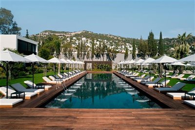 22-exclusive-residence-villas-with-sea-views-