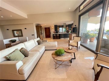 luxury-modern-5-bedroom-2-kitchen-2-lounges-v