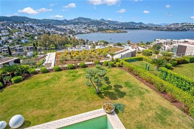 5-bedroom-2-lounge-expansive-villa-with-studi