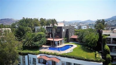 2500-sqm-private-beach-front-21-bedroom-villa