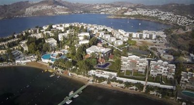 2500-sqm-private-beach-front-21-bedroom-villa