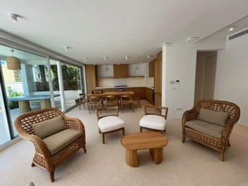 specially-designed-villa-with-sea-views-5-bed