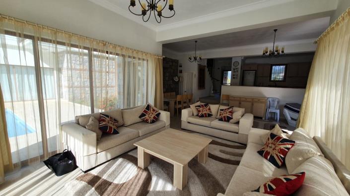 Image No.11-Villa de 3 chambres à vendre à Uzumlu