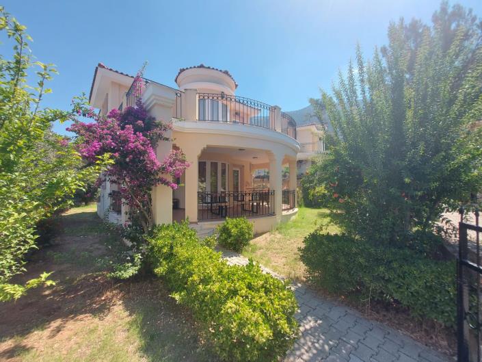 Image No.1-3 Bed Villa for sale