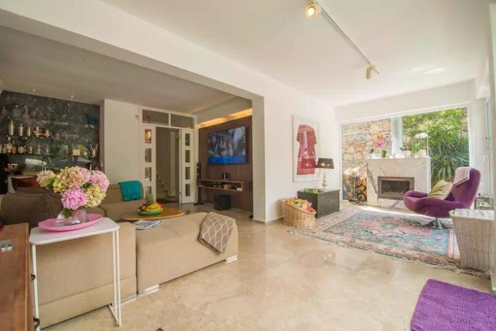 Image No.10-5 Bed Villa for sale