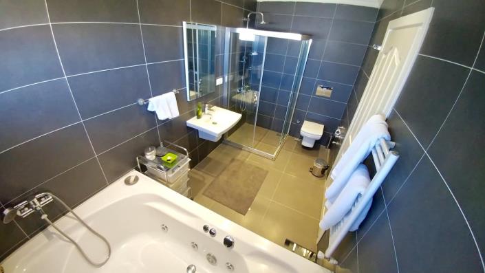 Image No.21-5 Bed Villa for sale