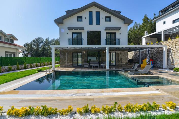 Image No.3-4 Bed Villa for sale