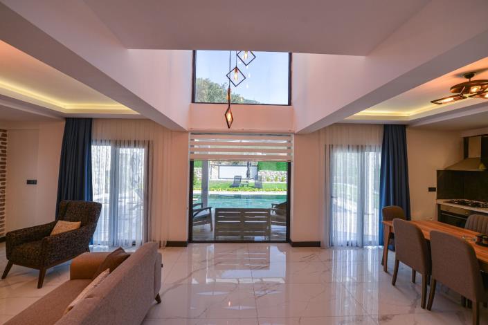 Image No.7-4 Bed Villa for sale