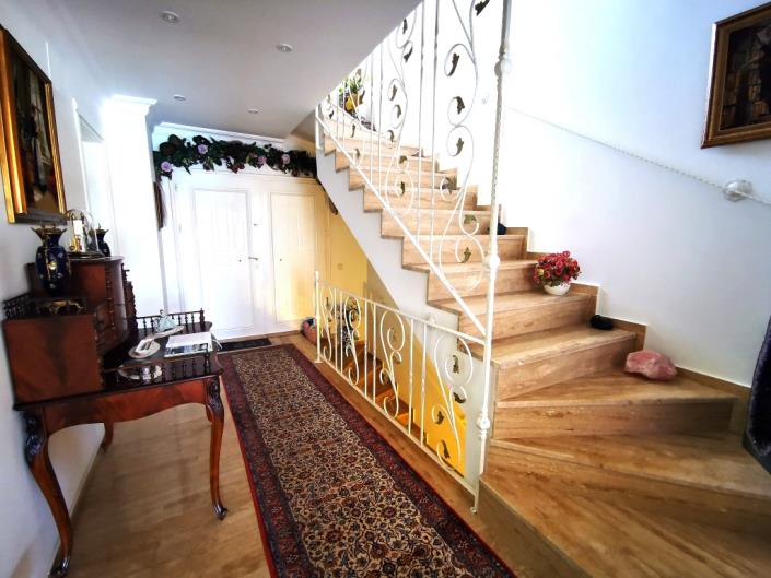 Image No.10-6 Bed Villa for sale