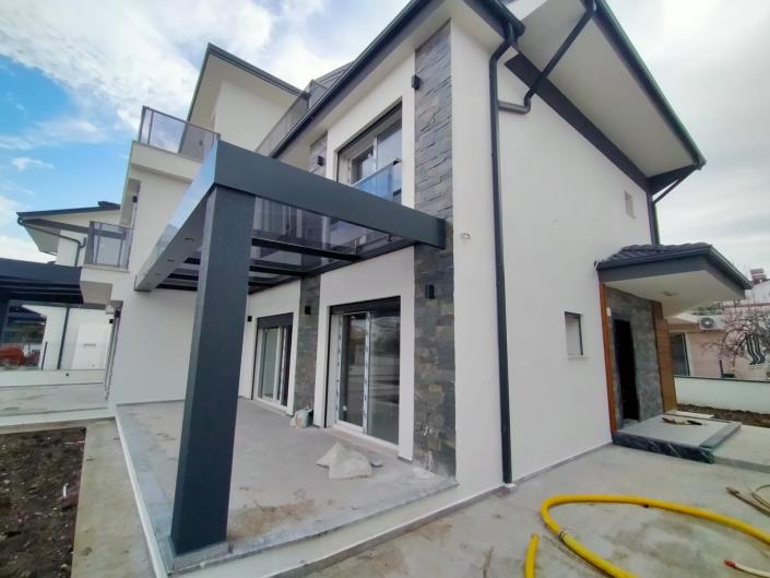 Image No.20-Villa de 4 chambres à vendre à Çalis