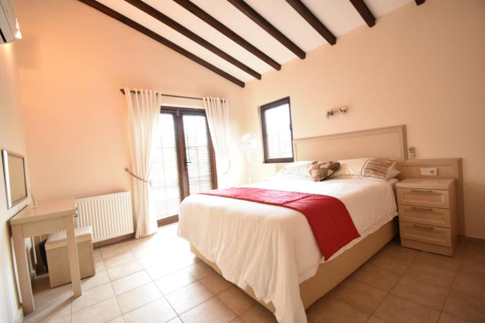 Image No.19-3 Bed Villa for sale