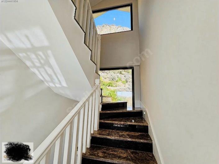 Image No.20-4 Bed Villa for sale
