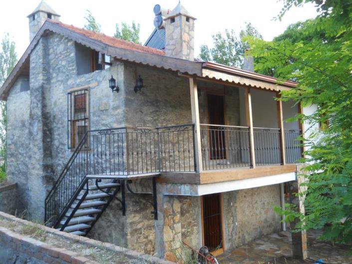 Image No.1-2 Bed House for sale