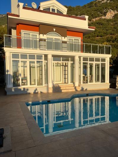 Image No.1-3 Bed Villa for sale