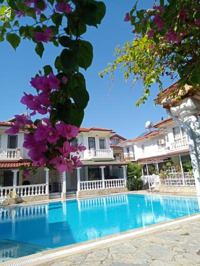 Image No.1-3 Bed Villa for sale