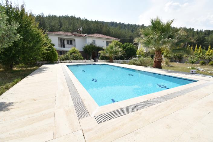 Image No.1-3 Bed Villa for sale