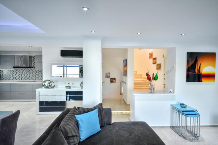 Image No.8-5 Bed Villa for sale