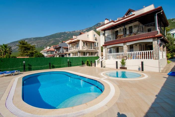 Image No.2-5 Bed Villa for sale