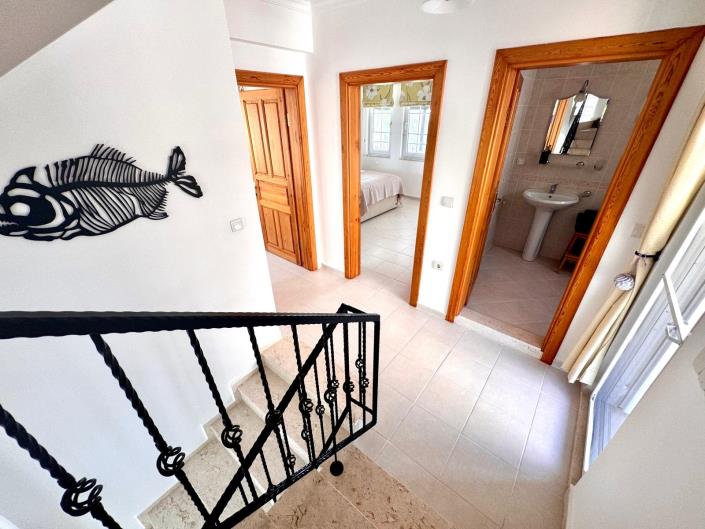 Image No.8-5 Bed Villa for sale