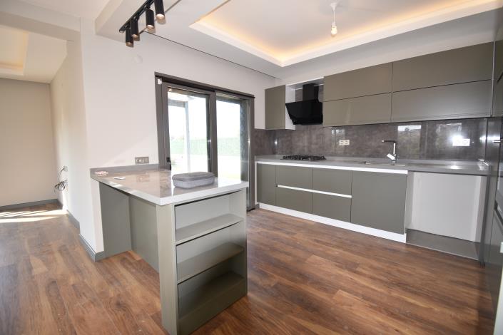 Image No.12-4 Bed Villa for sale