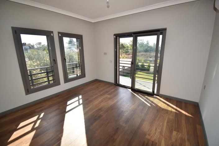 Image No.25-4 Bed Villa for sale