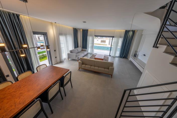 Image No.10-4 Bed Villa for sale