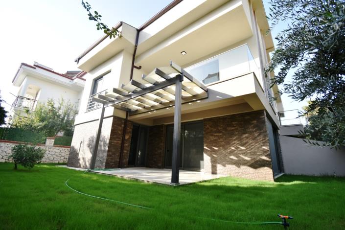 Image No.20-3 Bed Villa for sale