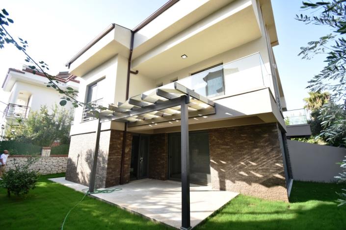 Image No.2-3 Bed Villa for sale