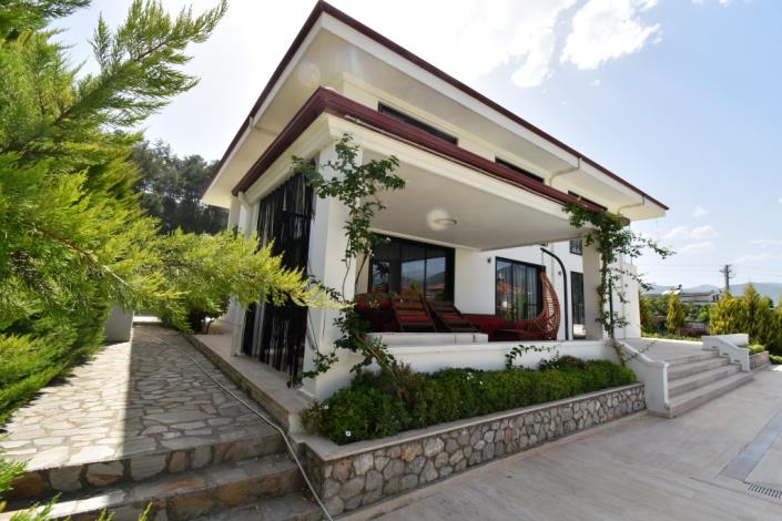 Image No.1-Villa de 5 chambres à vendre à Uzumlu
