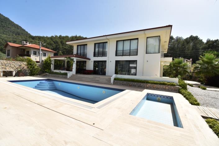 Image No.3-5 Bed Villa for sale