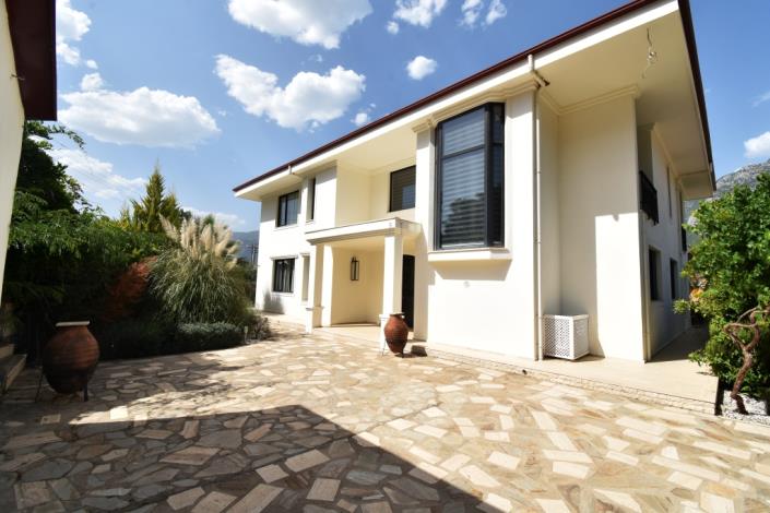 Image No.4-5 Bed Villa for sale