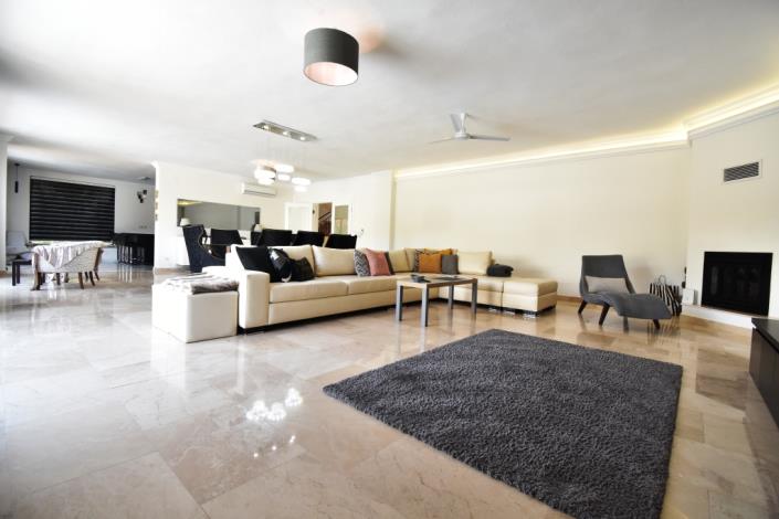 Image No.7-5 Bed Villa for sale