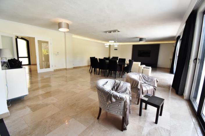 Image No.12-5 Bed Villa for sale