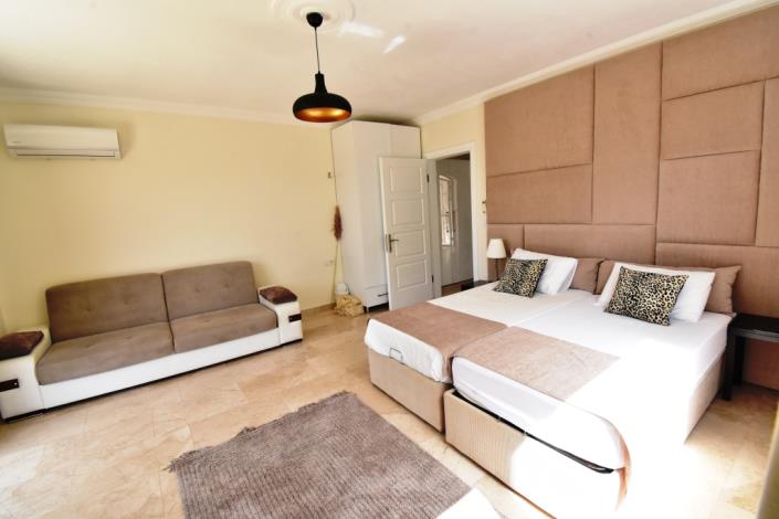 Image No.14-5 Bed Villa for sale