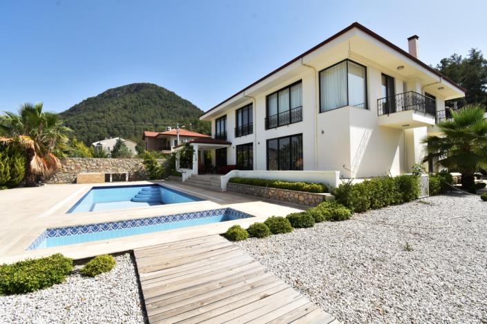 Image No.26-5 Bed Villa for sale