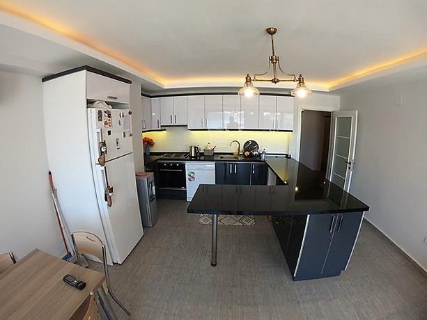 Image No.5-4 Bed Apartment for sale