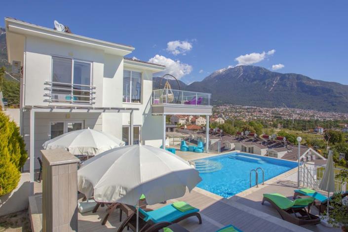 Image No.2-4 Bed Villa for sale