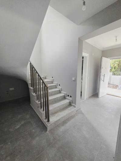 Image No.4-6 Bed Villa for sale