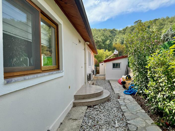 Image No.27-3 Bed Bungalow for sale