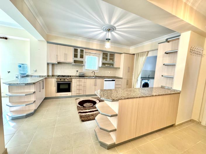 Image No.10-4 Bed Villa for sale