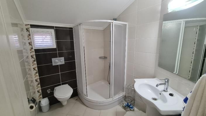 Image No.15-3 Bed Apartment for sale