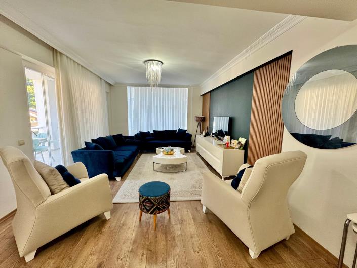 Image No.8-5 Bed Apartment for sale