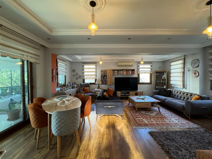 Image No.4-Villa de 4 chambres à vendre à Hisaronu