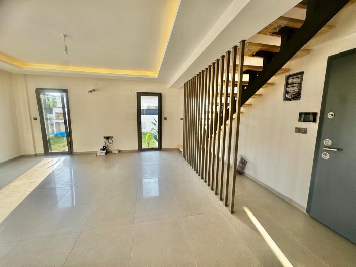 Image No.7-3 Bed Villa for sale