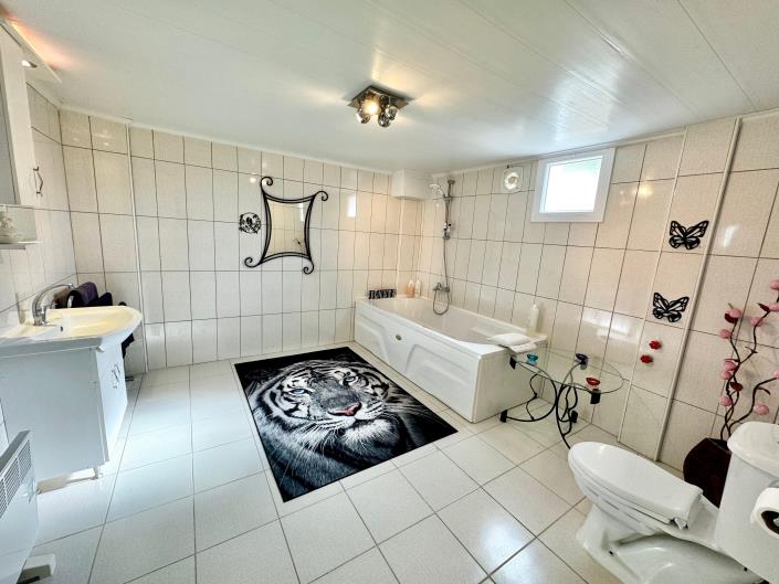 Image No.19-5 Bed Villa for sale