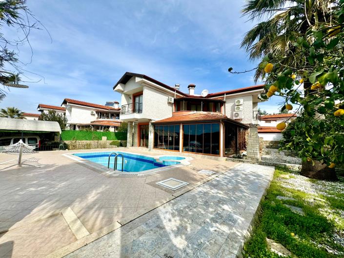 Image No.2-4 Bed Villa for sale