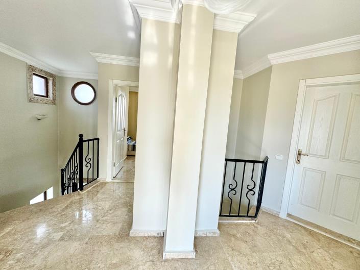 Image No.14-4 Bed Villa for sale