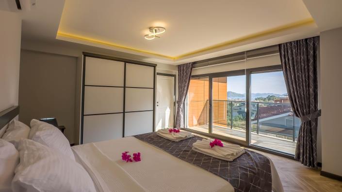 Image No.9-5 Bed Villa for sale